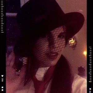 Meet your Posher, Vanessa